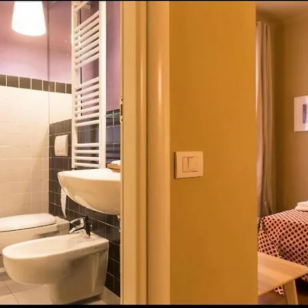 Holidays Via Colombo 32 Guest house